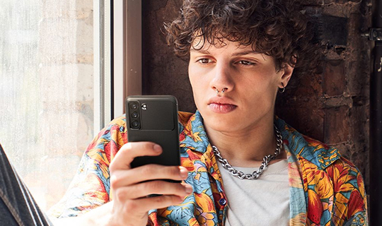 Etui Spigen Rugged Armor do Samsung Galaxy S21 FE