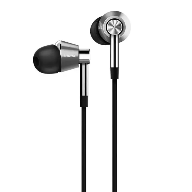 1MORE Triple-Driver kabelgebundene In-Ear-Kopfhörer (Silber)