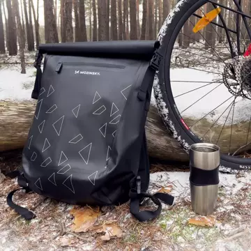 Wozinsky wasserdichter Rucksack für Fahrradkofferraum Fahrradtasche 2in1 23l schwarz (WBB31BK)