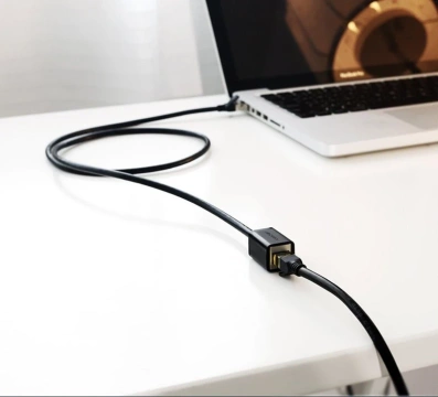 Przedłużacz UGREEN kabel internetowy Ethernet RJ45 Cat 6 FTP 1000 Mbps 2 m czarny (NW112 11281)