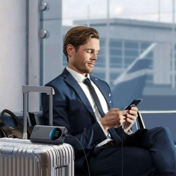 Joyroom JR-PBF02 Powerbank 20000mAh 30W PD Taschenlampe USB-C / USB-A - Schwarz