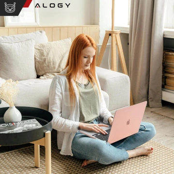 Etui do Apple Macbook Air 13.6 - M2/M3 2022/2023/2024/2025 Alogy AirGuard™ Elastyczna obudowa Matowa Przezroczysty Różowy
