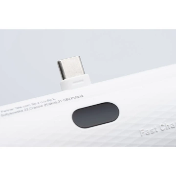 FORCELL F-ENERGY Power Plug F5K3 Powerbank mit integriertem Typ-C PD-Anschluss 20W 5000mAh Weiß
