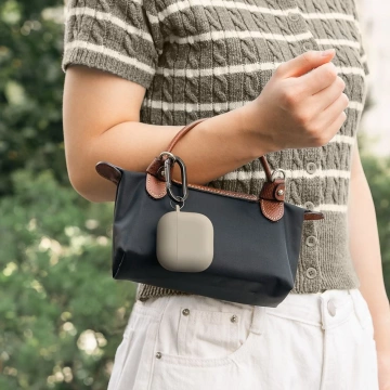 Apple AirPods 4 Hülle Ringke Silikon Schwarz Karabiner