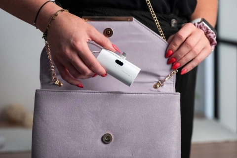 FORCELL F-ENERGY Power Plug F5K3 Powerbank mit integriertem Typ-C PD-Anschluss 20W 5000mAh Weiß