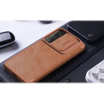Nillkin Qin Leather Pro Case Cover für Samsung Galaxy S22 (S22 Plus) Kameraschutz Holster Cover Flip Cover Braun