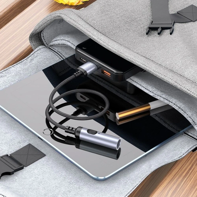 HOCO Zigarettenanzünder-Adapter auf USB-A-Anschluss UA30 0,3 m, Schwarz