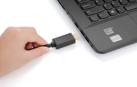 UGREEN Unidirektionales DisplayPort-zu-HDMI-Kabel 4K 30 Hz 32 AWG 2 m Schwarz (DP101 10202)