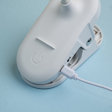 LED-Schreibtisch-Nachtlicht, Lesepult mit Clip, Clip-Lampe, Touch 3 Modi, kabelloses USB-Kabel, Weiß