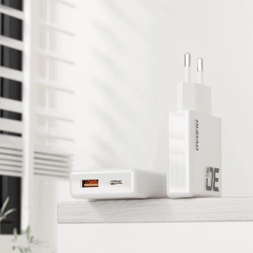 Dudao A30EUT GaN-Wandladegerät 30 W USB-A / USB-C-Kabel USB-C - USB-C - Weiß