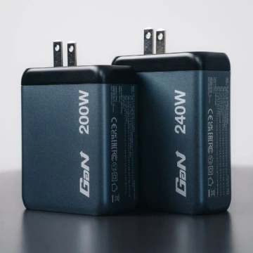 Verbatim GaN 240W Wandladegerät 3xUSB-C/USB-A grauer Adapter