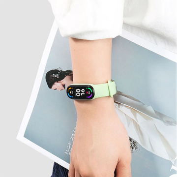 IconBand Sportarmband für Xiaomi Mi Smart Band 5/6/6 NFC / 7 Schwarz