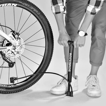 RockBros A320 Standradpumpe aus Metall mit Kugelradnadel Schwarz