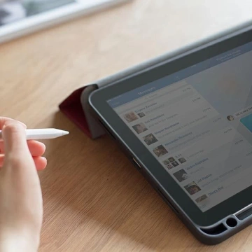 UNIQ etui Transforma Rigor iPad Air 10,9" 11" (2020/2022/2024) czerwony/coral red Atnimicrobial