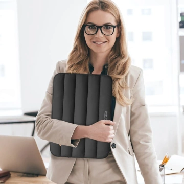 Etui Ochronne Tech-Protect Fluffy do Laptopa 15–16" Black