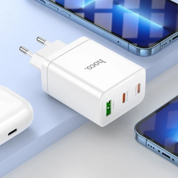Ładowarka sieciowa HOCO 2 x Typ C + USB A + kabel Typ C do Lightning PD QC3.0 3A 35W Biała