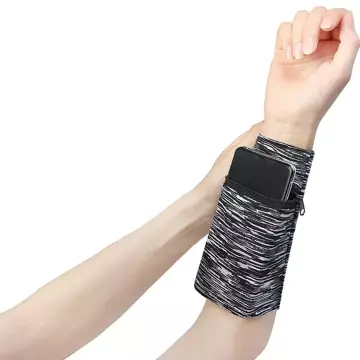 Materiałowa opaska armband na ramię do biegania fitness brązowy